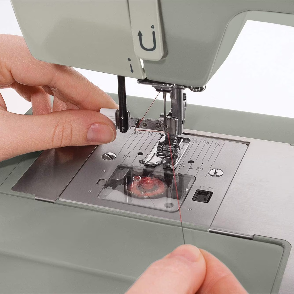 Máquina De Coser Recta Singer Heavy Duty 4452 Gris 110-120 V